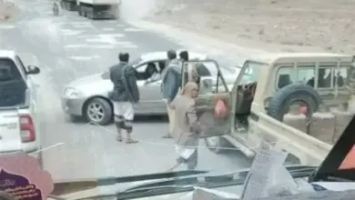 حوثيون في نقطة تفتيش يباغتون مواطنًا بوابل من الرصاص وينهون حياته على الفور