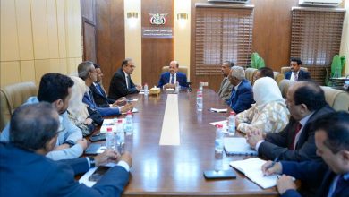 رئيس الوزراء يزور وزارة الصحة ..ويؤكد دعم القطاع الصحي