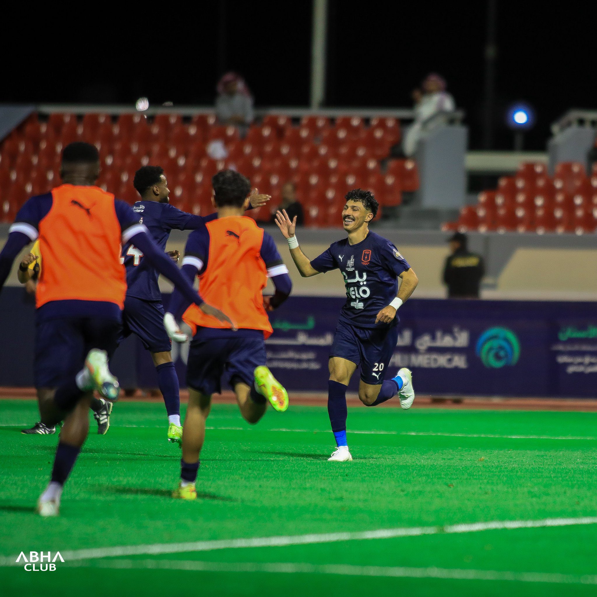 رسميا.. أبها يتأهل إلى دوري روشن