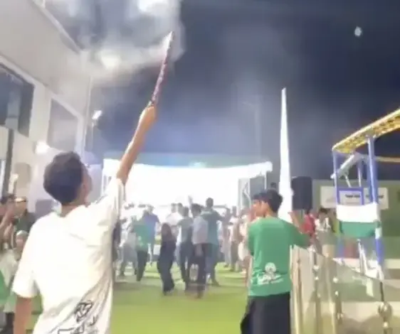 شاهد بالفيديو احتفال الجماهير اليمنية في اليمن بتتويج الأهلي السعودي ببطولة النخبة 2026