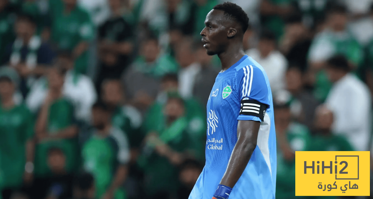 صور – جمهور النصر يهاجم ميندي بالزجاجات ورونالدو يتدخل