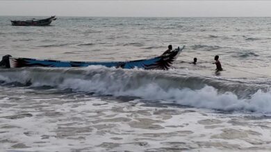 صيادو القطابا يواجهون مصير الغرق مع كل موسم رياح