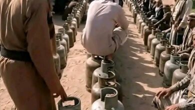 طوابير لا تنتهي في مأرب.. أزمة غاز خانقة تعود للواجهة مجدداً