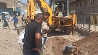 عدن.. تنفيذ أعمال ميدانية لتعزيز خدمات المياه في مديرية صيرة