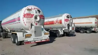 عودة لـ ”دولة القبائل”.. قطاعات قبلية تعطل شحن الوقود في مأرب وتنذر بأزمة وطنية