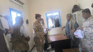 قائد لواء 315 مدرع يتفقد لجنة التمام ويشيد بجهودها
