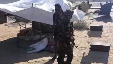 قوة أمنية تداهم مواقع تهريب الأفارقة في أحور