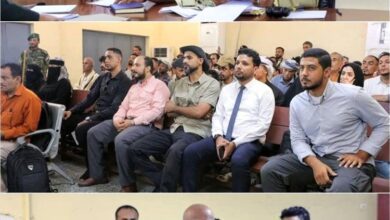 محكمة صيرة تعقد أولى جلسات محاكمة متهم بقتل مواطن وتحدد الأربعاء للمرافعة الختامية