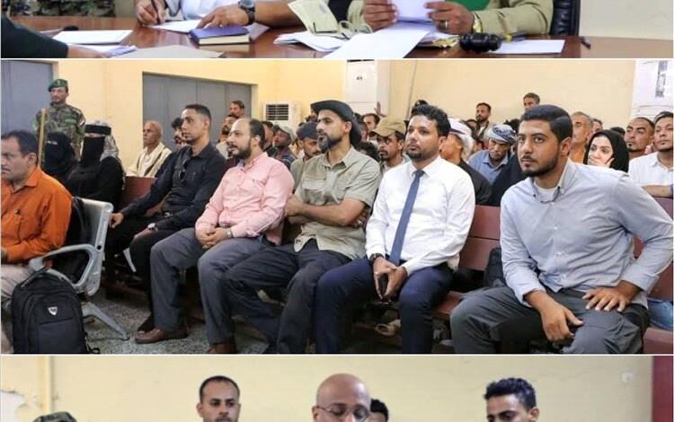 محكمة صيرة تعقد أولى جلسات محاكمة متهم بقتل مواطن وتحدد الأربعاء للمرافعة الختامية
