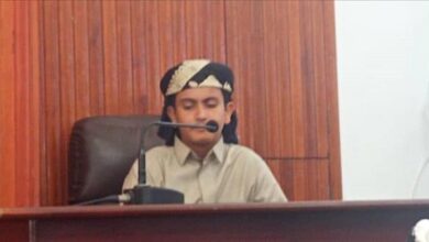 مدرسة عبدالقادر باشنفر للقرآن الكريم تكرّم طالبًا أتم حفظ القرآن الكريم