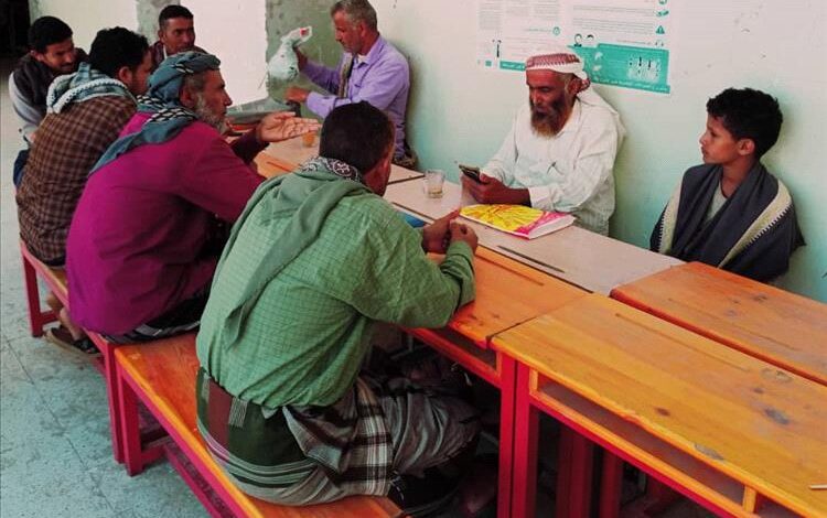 مدير التربية والتعليم بمديرية الوضيع يزور مدرسة الشهيد لهطل النموذجية