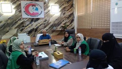 مدير عام مستشفى الصداقة بعدن يلتقي المدير الإقليمي لمنظمة الهيئة الطبية الدولية