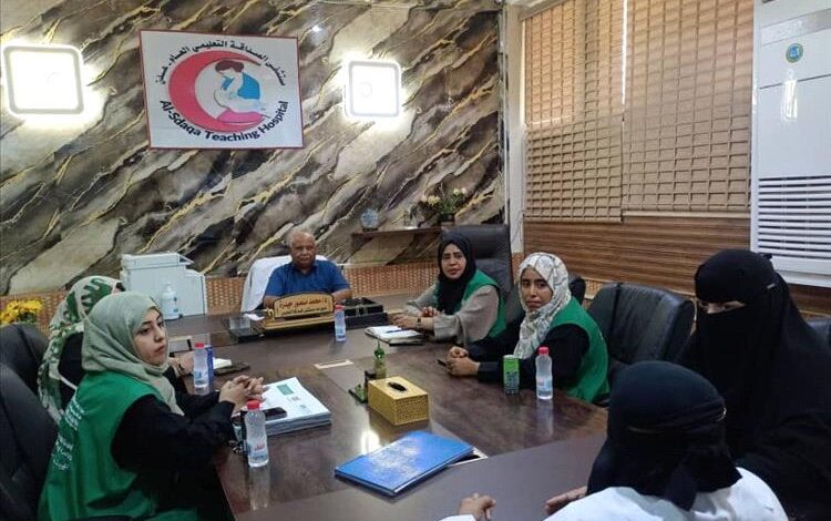 مدير عام مستشفى الصداقة بعدن يلتقي المدير الإقليمي لمنظمة الهيئة الطبية الدولية