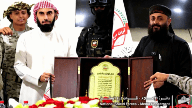 مدينة عدن تشهد مراسم تسليم واستلام قيادة قوات درع الوطن.. تسليم رسمي يكرّس نهج المؤسسة العسكرية وتنفيذاً لقرار رئاسي