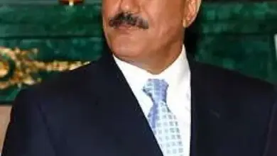 مفاجأة نادرة.. علي عبدالله صالح يتصل بالصحفيين في وسط ”ساحة التغيير”: ”سأرحل ولكن... حافظوا على وطنكم”