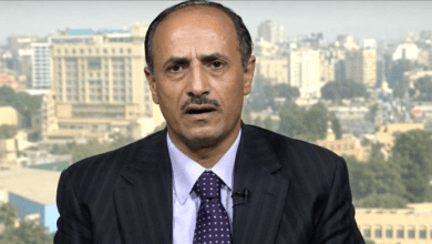 هل ينهض المؤتمر من تحت الركام؟.. محلل سياسي يكشف معركة استعادة أكبر حزب يمني لوحدته ونفوذه
