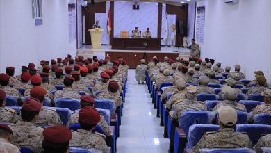 وزير الدفاع يترأس اجتماعاً موسعاً لقيادة وزارة الدفاع ورئاسة الأركان والمناطق والهيئات والدوائر