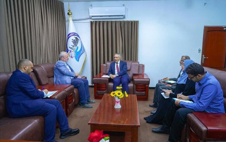 وزير الشؤون الاجتماعية والعمل يبحث مع اليونيسف تعزيز برامج الحماية الاجتماعية وحماية الطفل