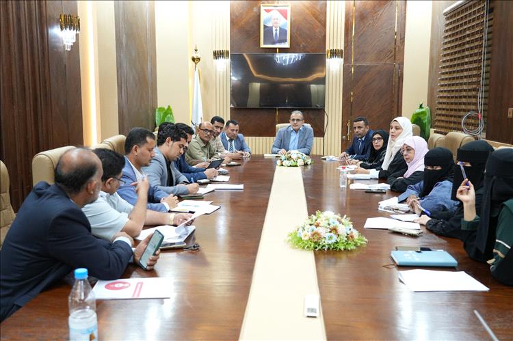 وزير الصحة يرأس اجتماع للجنة الحدث الصحية في عدن لمناقشة الوضع الوبائي والإجراءات الوقائية