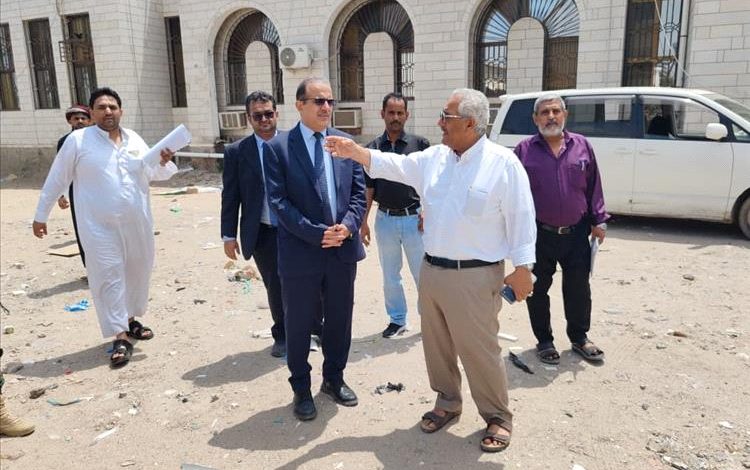 وزير الصحة يطلع على سير التجهيزات النهائية لمختبر جودة الأدوية والأعمال الإنشائية بالهيئة  العليا للادوية