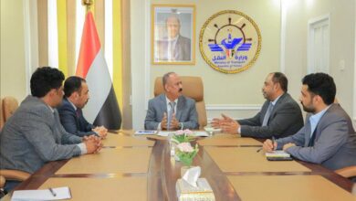 وزير النقل يناقش مع رئيس مصلحة الهجرة والجوازات تعزيز التنسيق المشترك وتنظيم العمل بين الجانبين
