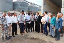 وفد رفيع المستوى من البنك الدولي يزور مركز الإنزال السمكي (الدوكيارد) في المعلا بعدن