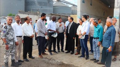 وفد رفيع المستوى من البنك الدولي يزور مركز الإنزال السمكي (الدوكيارد) في المعلا بعدن