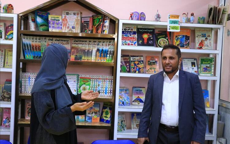 وكيل محافظة عدن لقطاع المشاريع يتفقد مكتبة مسواط للأطفال ويطلع على احتياجاتها الفنية والخدمية