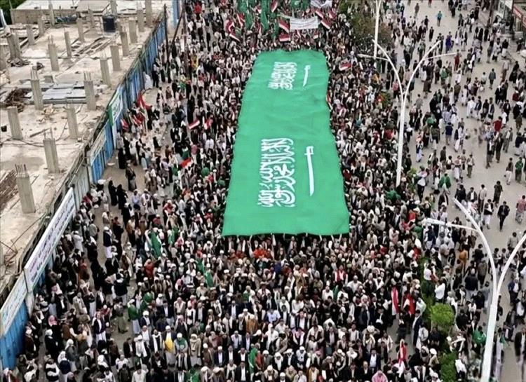 ​في رسالة وفاء شعبية .. احتشاد جماهيري كبير في المكلا وسيئون دعمًا ووفاءً للسعودية