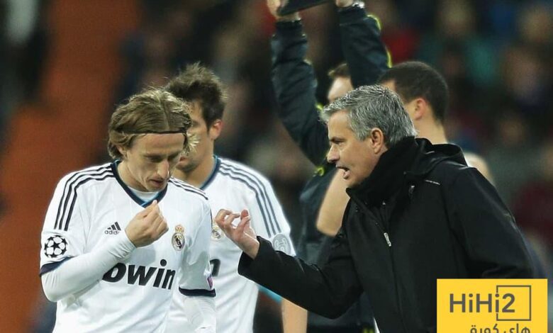 مورينيو يغري مودريتش بالعودة إلى ريال مدريد
