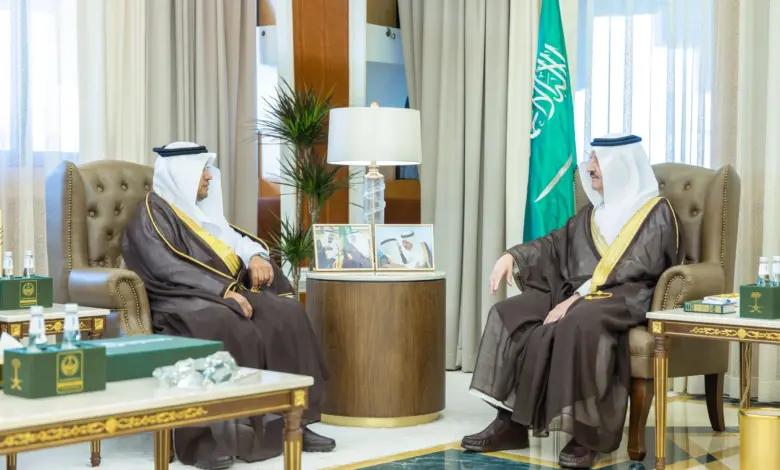 أمير الشرقية يستقبل الرئيس التنفيذي لجمعية بناء ويستعرض مشروع “تاكسي أيتام المملكة”