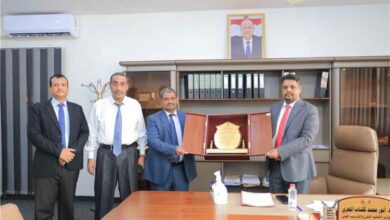 إجراء عملية الاستلام والتسليم بين نائبي وزير التعليم الفني والتدريب المهني بعدن