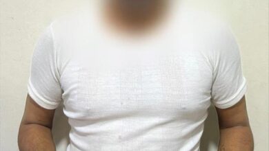 إدارة مكافحة المخدرات بعدن تلقي القبض على مروج مخدرات وبحوزته عشرة اشرطة نوع بريجبالين المجرمة حديثاً بالقانون