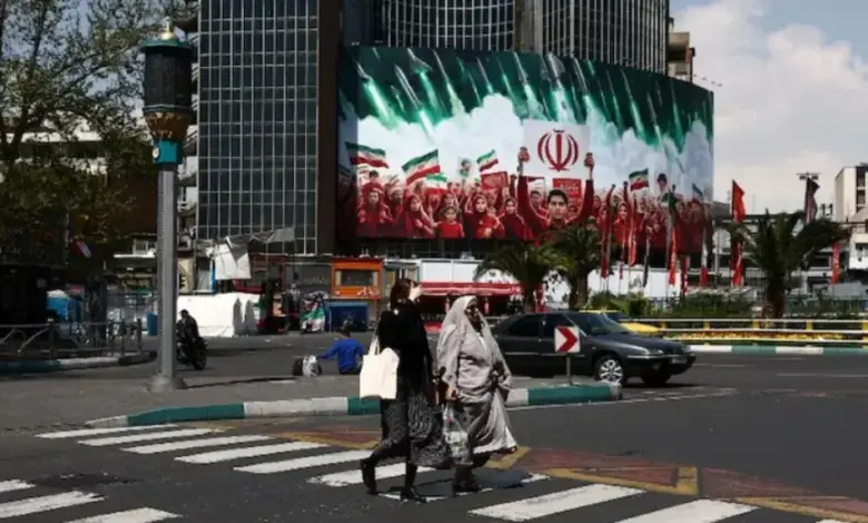 إيران