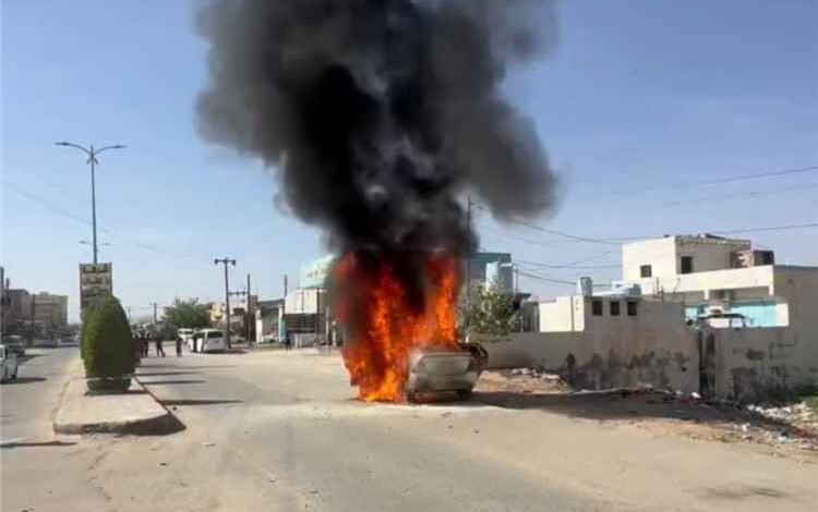 احتراق سيارة مواطن قرب محطة اليرموك بمدينة عتق في شبوة