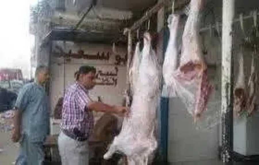 ارتفاع جنوني لأسعار اللحوم في عدن يُثقل كاهل الأسر قبل عيد الأضحى