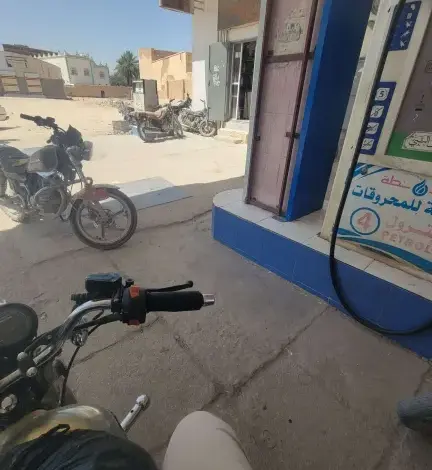 استياء وغضب في سيئون.. مواطنون يشتكون سوء التنظيم وطوابير ”تحت الشمس الحارقة”