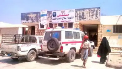 اشتباكات قبلية بجوار مستشفى المحفد تُصيب 3 أشخاص وتُثير القلق