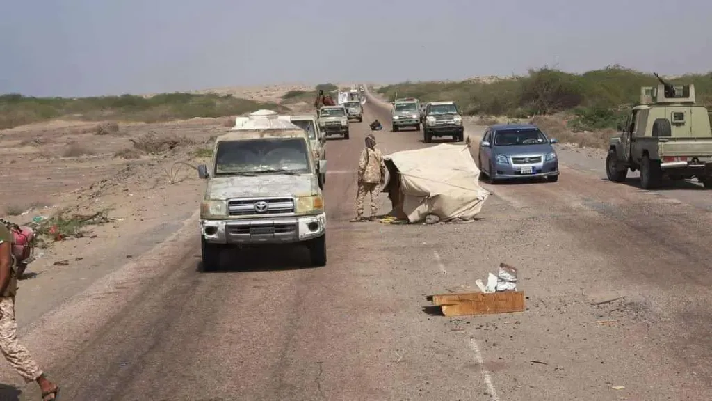 الحسم الأمني يبدأ في أبين.. انتشار غير مسبوق للقوات على الطريق الدولي ورسالة واضحة للعصابات