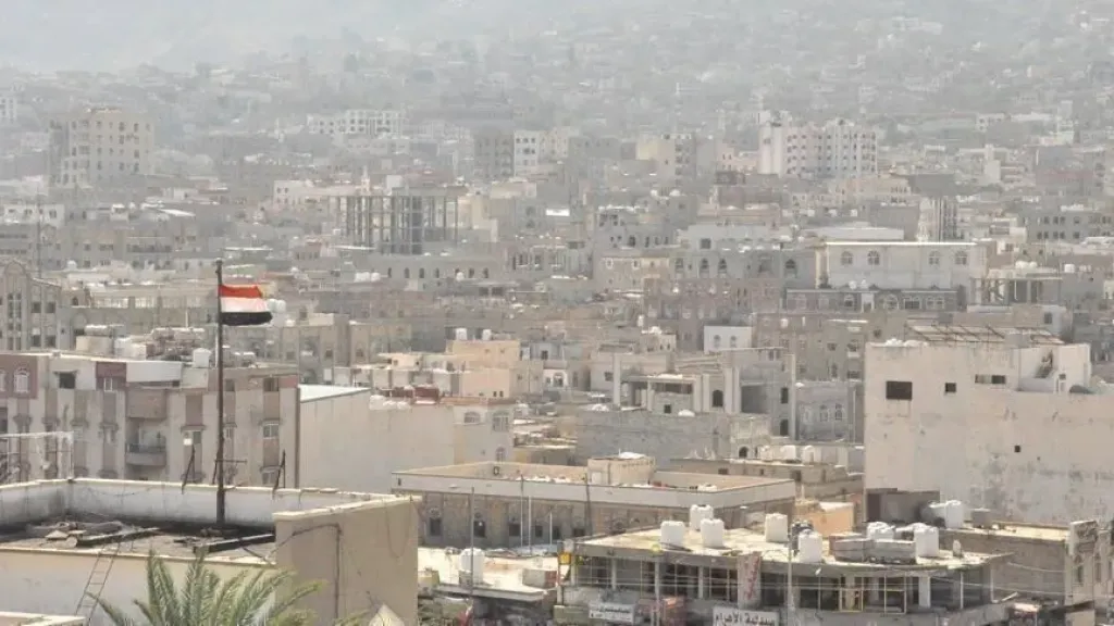 الحوثيون يبيعون أراضي الرئيس اليمني السابق وأراضي أحد البنوك في العاصمة صنعاء