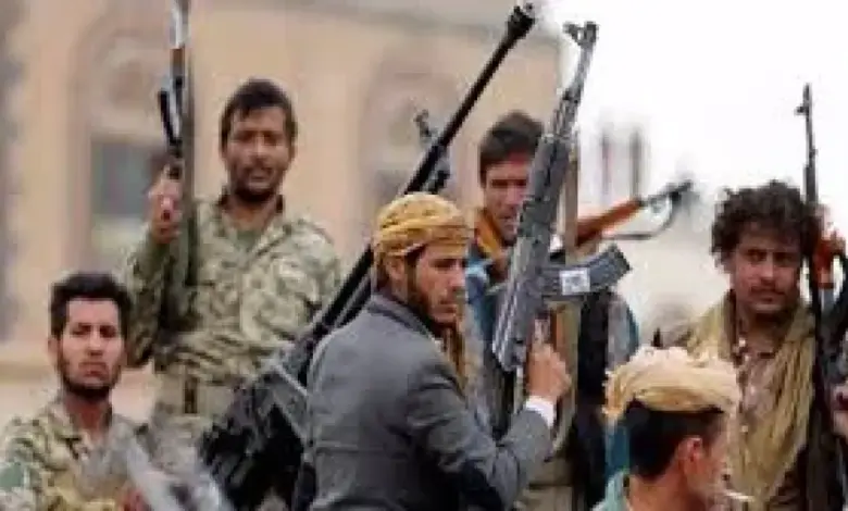 الحوثيون يحرقون منزل عقيد معارض في صنعاء.. موجة استياء وإدانات حقوقية