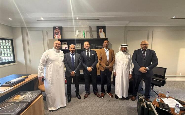 الحيقي يبحث مع شركة الخليج العالمية للطاقة آلية تنفيذ الطاقة الإسعافي بقدرة 200 ميقاوات لتعزيز استقرار الكهرباء