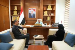 الخنبشي يبحث ترتيبات مهرجان موسم البلدة 2026