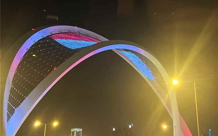 الدوحة تشارك اليمن فرحته بالعيد الوطني الـ36 للوحدة عبر إضاءة معالمها الشهيرة