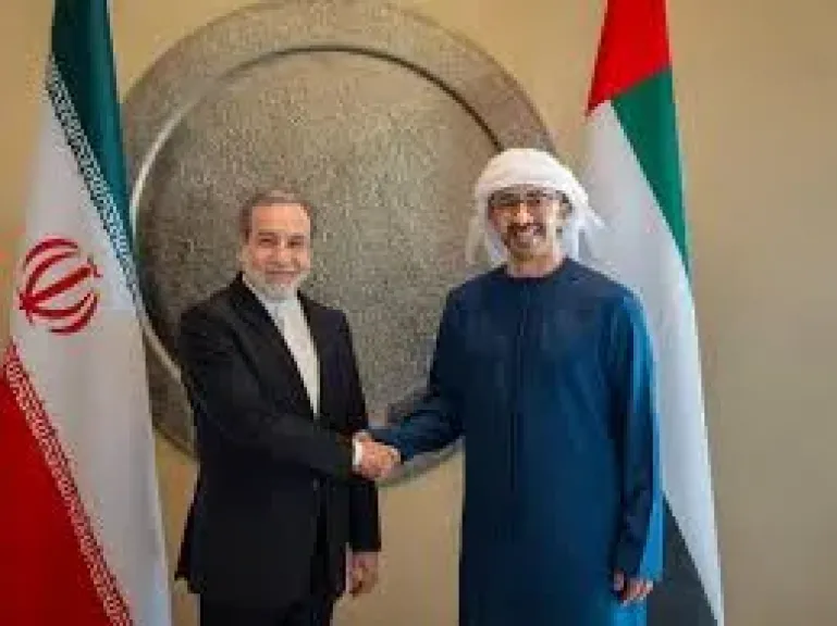 الرئيس الإيراني ينتقد الضربات ضد الإمارات ويصفها بـ«الجنون».. انقسامات داخل المؤسسة الإيرانية