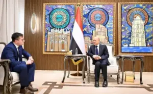 الرئيس العليمي يتسلم رسالة تهنئة من الرئيس الروسي بمناسبة العيد الوطني 22 مايو