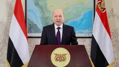 الرئيس  يؤكد في خطاب عيد الأضحى: معركة استعادة الدولة ستظل القضية المركزية لليمنيين