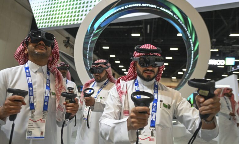 السعودية تعزز حضورها في الألعاب الإلكترونية.. استثمار استراتيجي في اقتصاد المستقبل رغم تحديات الإقليم