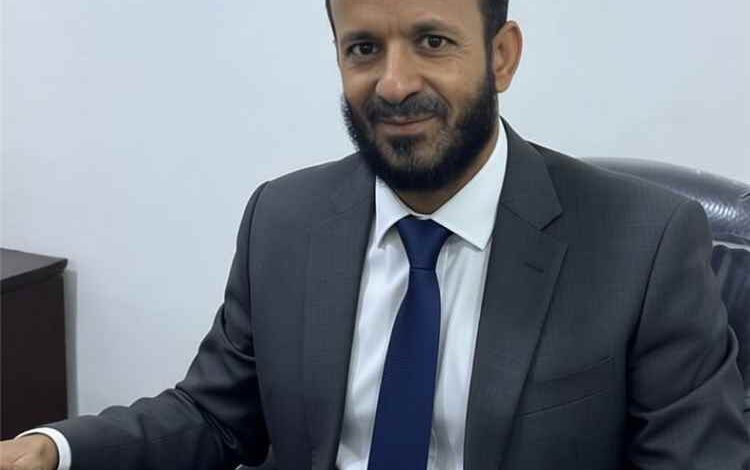 الشيخ أحمد البكري: ارتفاع المشتقات النفطية في عدن لا يبرره إلا شخص له مصلحة منه