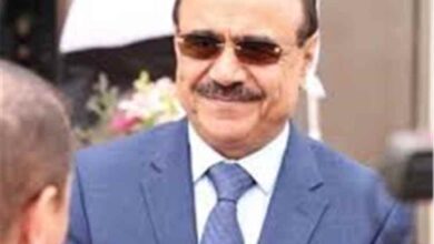 العمراني ينتقد غياب الالتزام برفع علم اليمن ويتحدث عن "فوضى" داخل مؤسسات الدولة